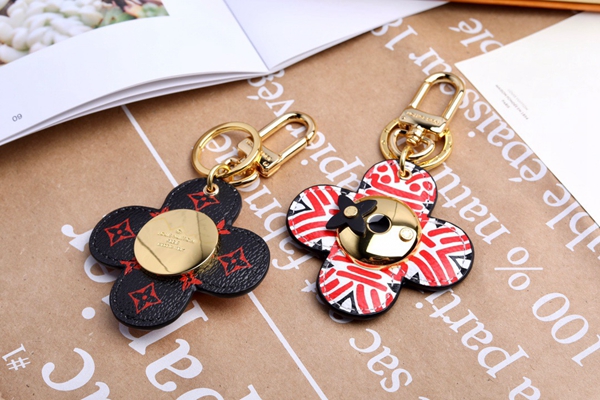 ブランドキーホルダー背面デザイン